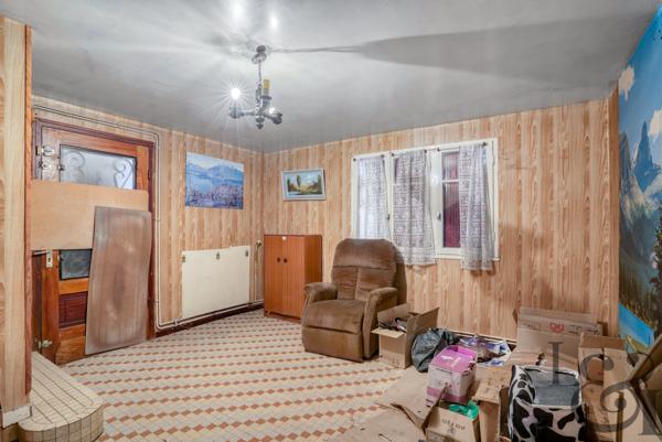 A vendre maison sur sous-sol des années 1970 en campagne de Sainte-Livrade