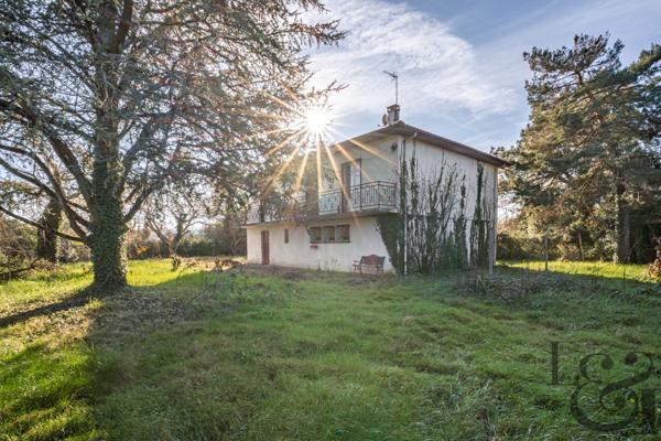 A vendre maison sur sous-sol des années 1970 en campagne de Sainte-Livrade