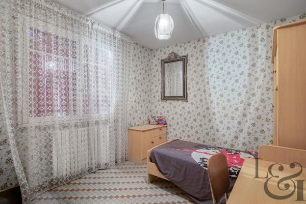 A vendre maison sur sous-sol des années 1970 en campagne de Sainte-Livrade