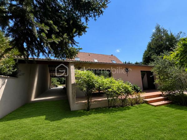 🚨 COUP DE CŒUR ASSURÉ – Maison familiale 5 chambres à 2 min de Beauval !

👉 Vous cherchez une maison spacieuse, sans travaux, dans un cadre verdoyant ? Ne cherchez plus.

🏡 Construction traditionnelle
🔥 Pièce de vie de 60 m² avec cheminée
🛏️ 5 chambres dont suite parentale au RDC
🎮 Salle de jeux
🌳 Terrain arboré clos de 1 800 m²
🚐 Grand appentis 

📊 DPE : C

💥 Maison clé en main – bien rare sur le secteur !

⚡ Les premières visites partent vite
📅 Disponible même le dimanche
📩 Contactez-moi pour la vidéo avant qu’elle ne soit plus dispo