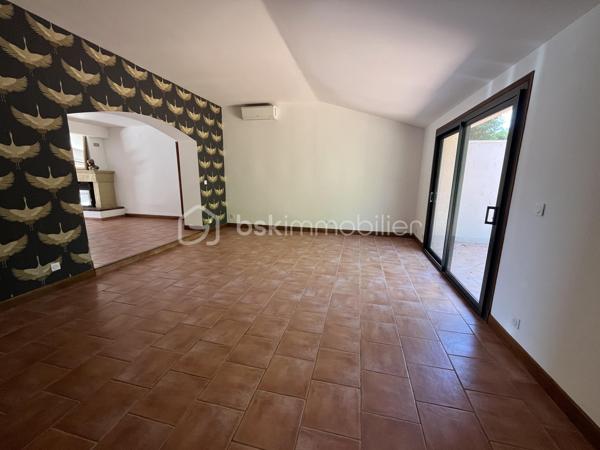 🚨 COUP DE CŒUR ASSURÉ – Maison familiale 5 chambres à 2 min de Beauval !

👉 Vous cherchez une maison spacieuse, sans travaux, dans un cadre verdoyant ? Ne cherchez plus.

🏡 Construction traditionnelle
🔥 Pièce de vie de 60 m² avec cheminée
🛏️ 5 chambres dont suite parentale au RDC
🎮 Salle de jeux
🌳 Terrain arboré clos de 1 800 m²
🚐 Grand appentis 

📊 DPE : C

💥 Maison clé en main – bien rare sur le secteur !

⚡ Les premières visites partent vite
📅 Disponible même le dimanche
📩 Contactez-moi pour la vidéo avant qu’elle ne soit plus dispo