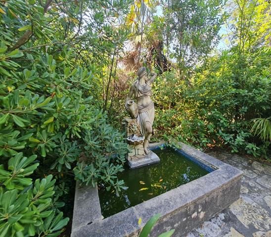 Alès - Maison Bourgeoise 330 m2 sur 1500m² de terrain clos