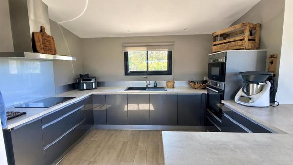 Maison de plain-pied T6 à 10 minutes de CAHORS