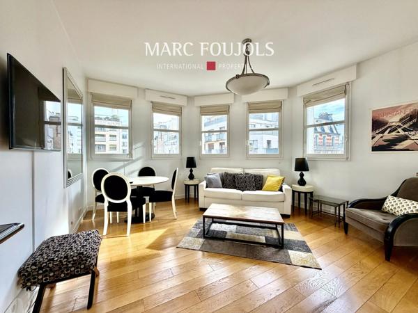 (English) Bright Furnished 2-Room Apartment in Porte-Dauphine