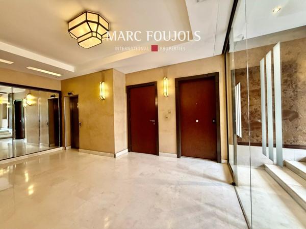 (English) Bright Furnished 2-Room Apartment in Porte-Dauphine