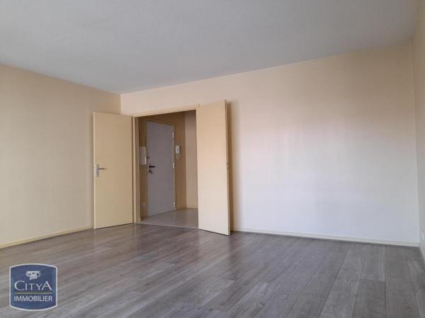Appartement à louer 2 pièces 57.95m²