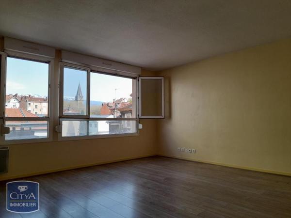 Appartement à louer 2 pièces 57.95m²