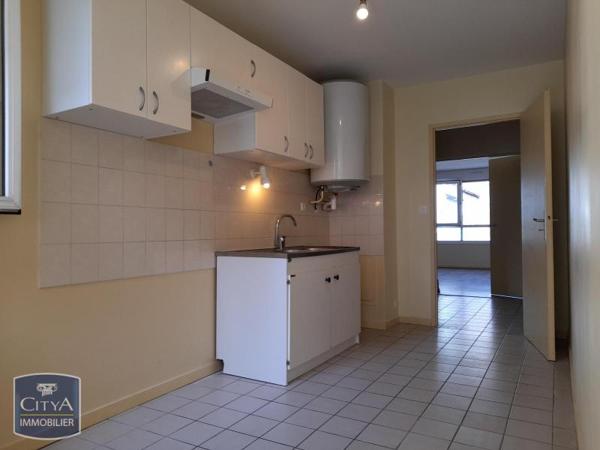 Appartement à louer 2 pièces 57.95m²