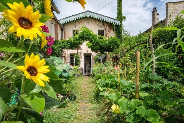 Dpt Gironde (33), à vendre QUINSAC maison 111 m², 3 chambres et dépendance - Jardin de 100 m²