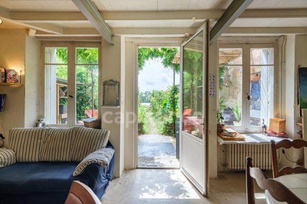 Dpt Gironde (33), à vendre QUINSAC maison 111 m², 3 chambres et dépendance - Jardin de 100 m²