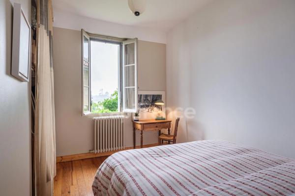 Dpt Gironde (33), à vendre QUINSAC maison 111 m², 3 chambres et dépendance - Jardin de 100 m²