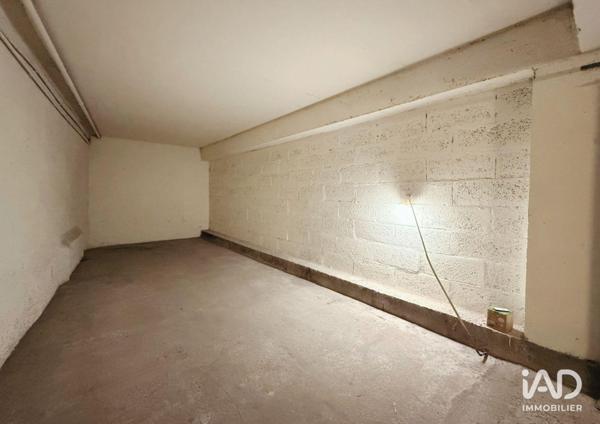 Location parking 18 m² Paris 11