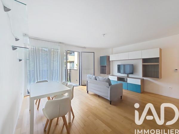 Location appartement 2 pièces 48 m² Suresnes