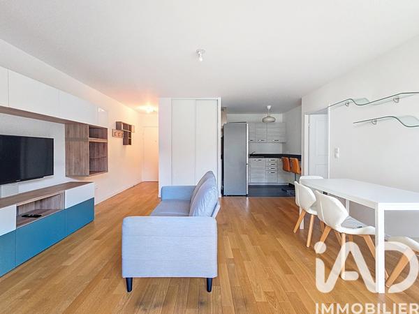 Location appartement 2 pièces 48 m² Suresnes
