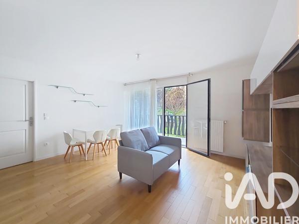 Location appartement 2 pièces 48 m² Suresnes