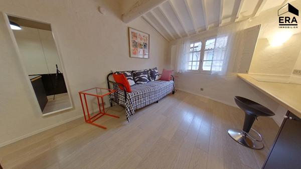 A LOUER - AIX EN PROVENCE - CENTRE VILLE - BEAU STUDIO MEUBLE