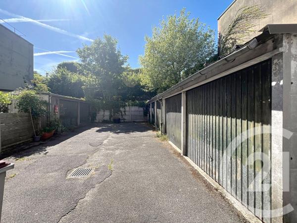 à vendre  417 m2 ST CLOUD - 92