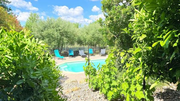 À Pézenas, au calme absolu, avec vue dégagée