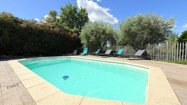 À Pézenas, au calme absolu, avec vue dégagée