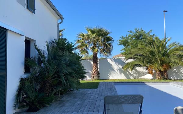 Maison à vendre    8 pièces • 180 m2 La Couarde-sur-Mer
