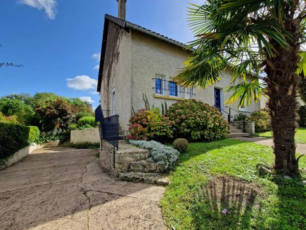 Maison Vouneuil Sous Biard 6 pièce(s) 152m2