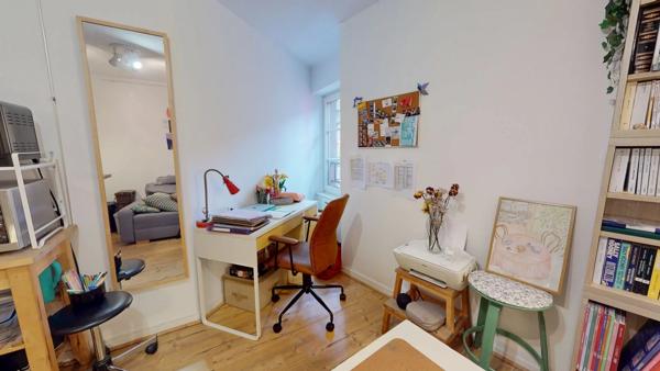 En Exclusivité - Charmant deux-pièces au pied de la cathédrale