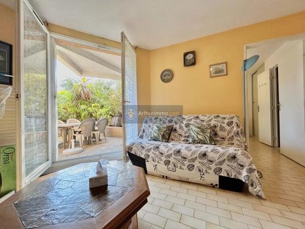 Vente                                                      Appartement
                        
                     2 pièces                      39 m2                     à Saint-Aygulf