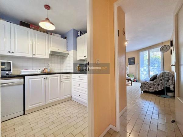 Vente                                                      Appartement
                        
                     2 pièces                      39 m2                     à Saint-Aygulf