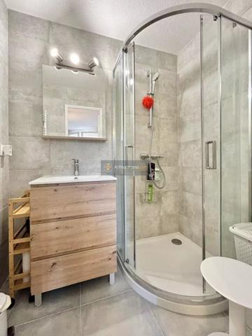 Vente                                                      Appartement
                        
                     2 pièces                      39 m2                     à Saint-Aygulf