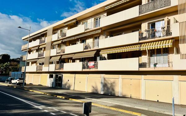 Appartement à vendre    4 pièces • 75,82 m2 Cagnes-sur-Mer