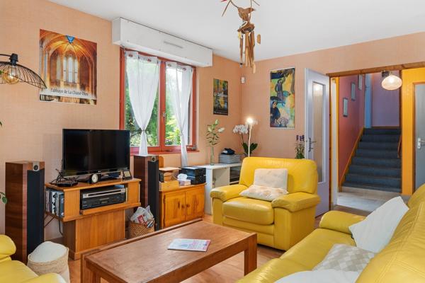 Maison 5 pièces avec jardin, au calme