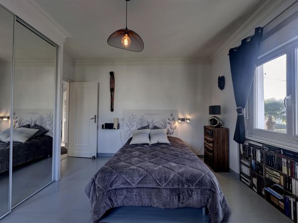 Villeneuve-sur-Lot (47300) Belle villa d'architecte entièrement rénovée avec piscine proche centre ville à pieds