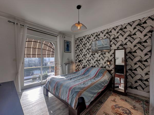 Villeneuve-sur-Lot (47300) Belle villa d'architecte entièrement rénovée avec piscine proche centre ville à pieds