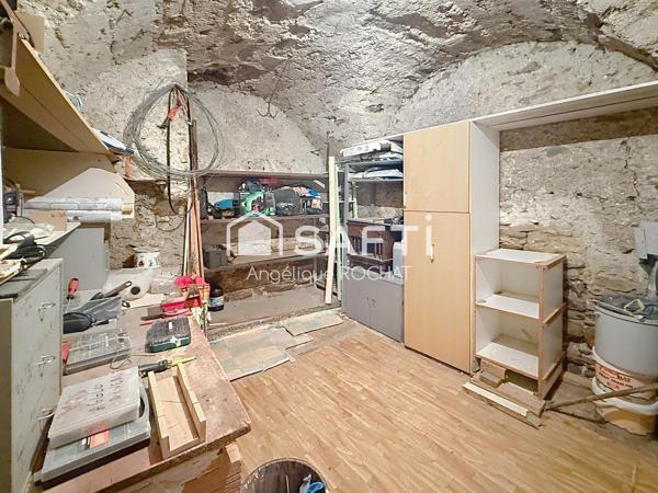 Maison de village 78 m² sur 3 niveaux avec garage – Faugères – 99 000 €