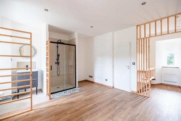 Magnifique triplex de 217 m2 au coeur d'un château séculaire des yvelines avec son parc de plus de 5 hectares