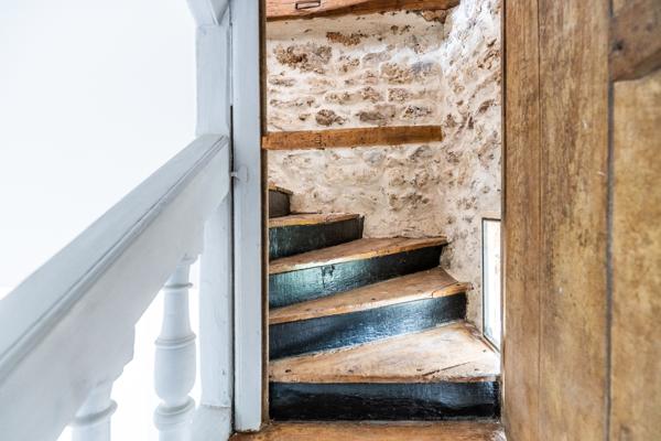 Magnifique triplex de 217 m2 au coeur d'un château séculaire des yvelines avec son parc de plus de 5 hectares