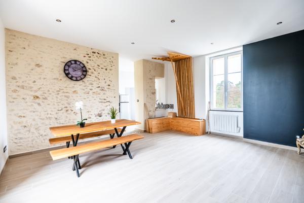 Magnifique triplex de 217 m2 au coeur d'un château séculaire des yvelines avec son parc de plus de 5 hectares