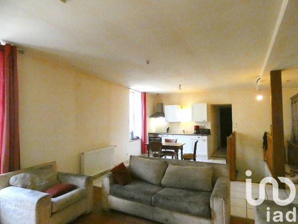 Maison de village 5 pièces de 164 m² à Chauffailles (71170)