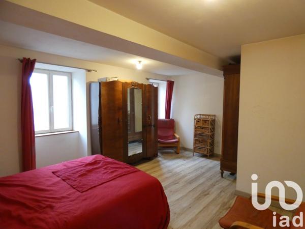 Maison de village 5 pièces de 164 m² à Chauffailles (71170)