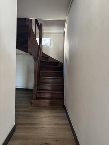 BEL APPARTEMENT DE TYPE 5/6 DE 122 M2 AVEC VUE SUR LE PORT ET GA , Vannes