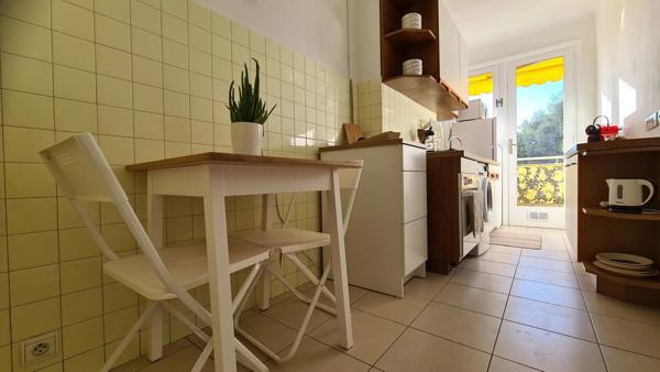 Location                                                      Appartement
                        
                     1 pièces                      38 m2                     à Nice