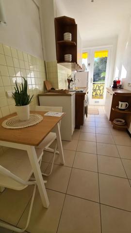 Location                                                      Appartement
                        
                     1 pièces                      38 m2                     à Nice