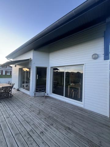 Mouguerre (64990) Elégante maison à ossature bois avec vue dégagée