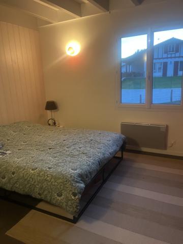 Mouguerre (64990) Elégante maison à ossature bois avec vue dégagée