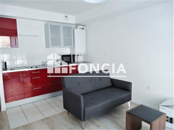 Location Studio meublé 29.6 m² - 13 RUE JULIEN SALLES Flers 61100