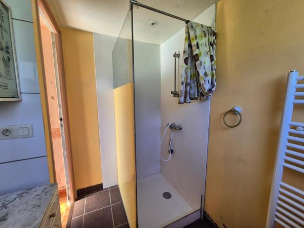 Maison 105m². 6 pièces sur un terrain de 395m².