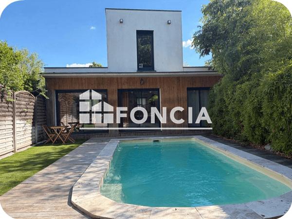Location Maison 4 pièces 80 m² - 112 RUE DES ACACIAS Aigues Vives 30670