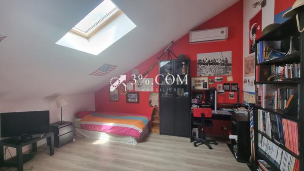 Maison 8 pièce(s) 4 chambre(s) 240 m²