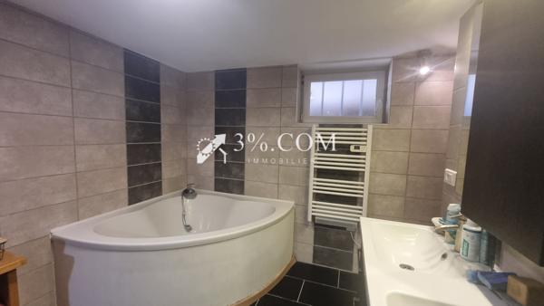 Maison 8 pièce(s) 4 chambre(s) 240 m²