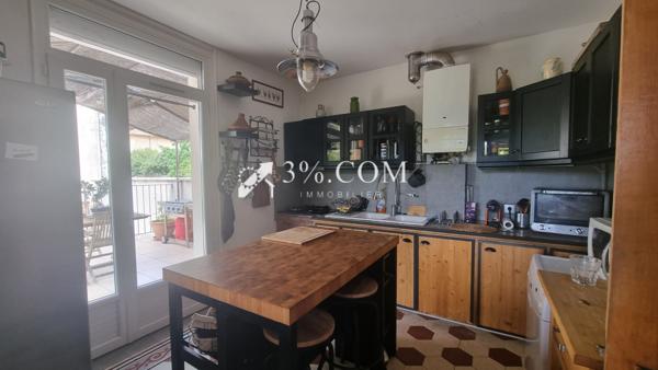 Maison 8 pièce(s) 4 chambre(s) 240 m²